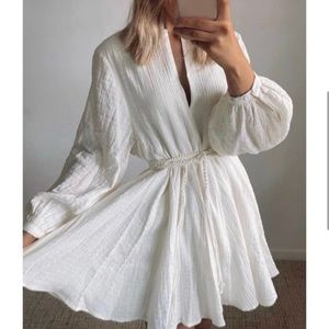 H&M Voluminous Dress Tie Belted Short Balloon Sleeve